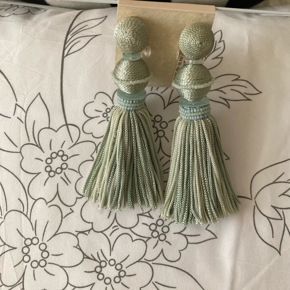 Oscar de la Renta Jewelry - Oscar de la Renta Ball Tassel Drop Clip on Earring
